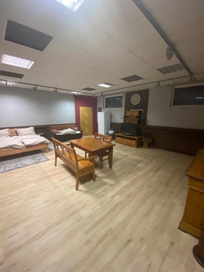 فندق Nous Cafe & Restaurant Krumnussbaum المظهر الخارجي الصورة
